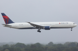ヴァージンアトランティック A350-1000　ロンドンヒースロー空港 ヴァージンアトランティック A350-1000 ロンドンヒースロー空港