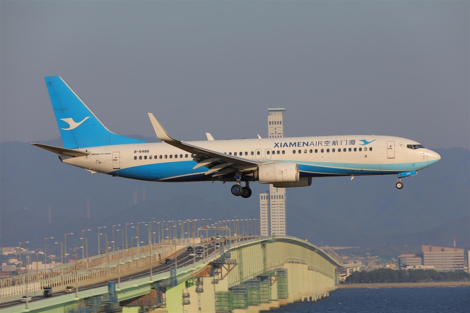 厦門航空 Boeing 737-800 B-6486 関西国際空港 航空フォト | by