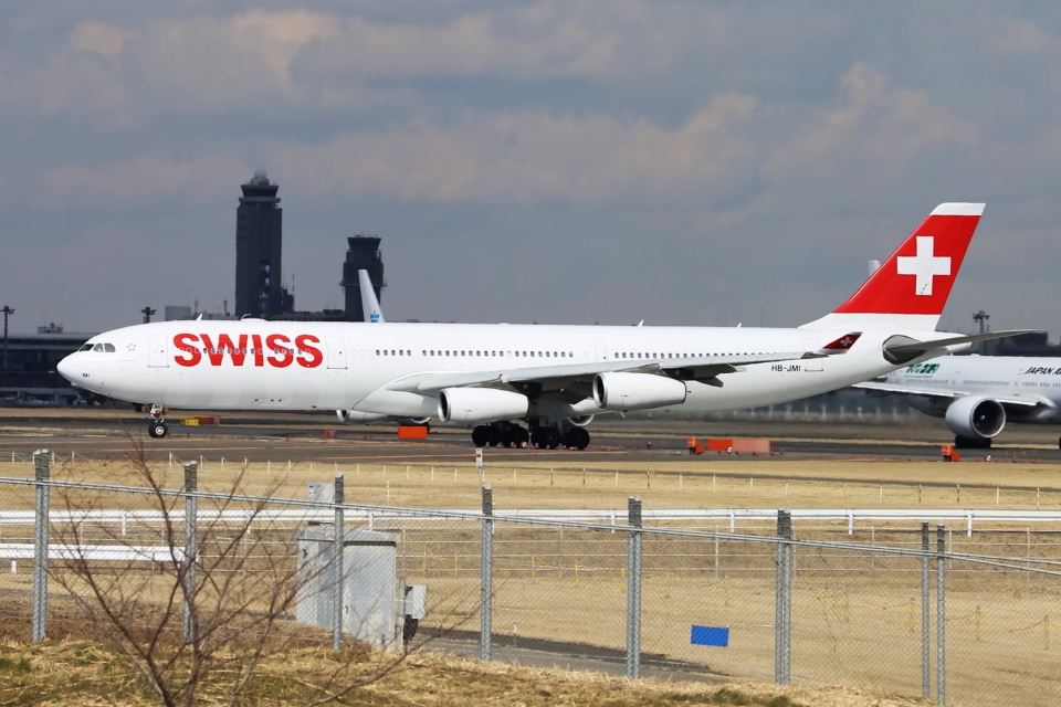 スイスインターナショナル A340-300 HB-JMA 1/400 ScaleModelStore.com :: JC Wings 1:400 - XX40203 - Swiss