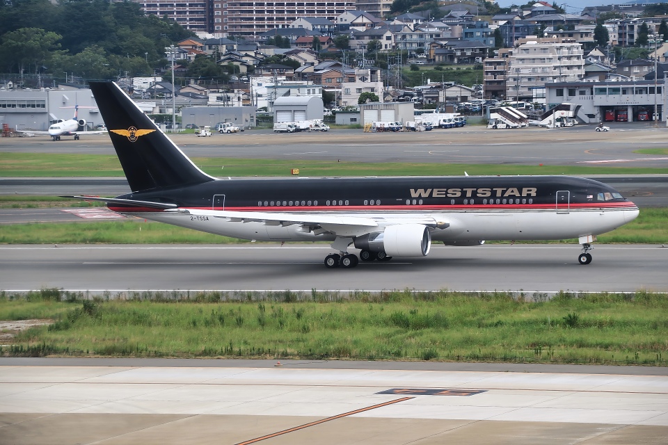 UTA  767-200　フランス航空　ウエストモデル　カウンターディスプレー 51rw0jVOnXL._UF350,350_QL50_.jpg
