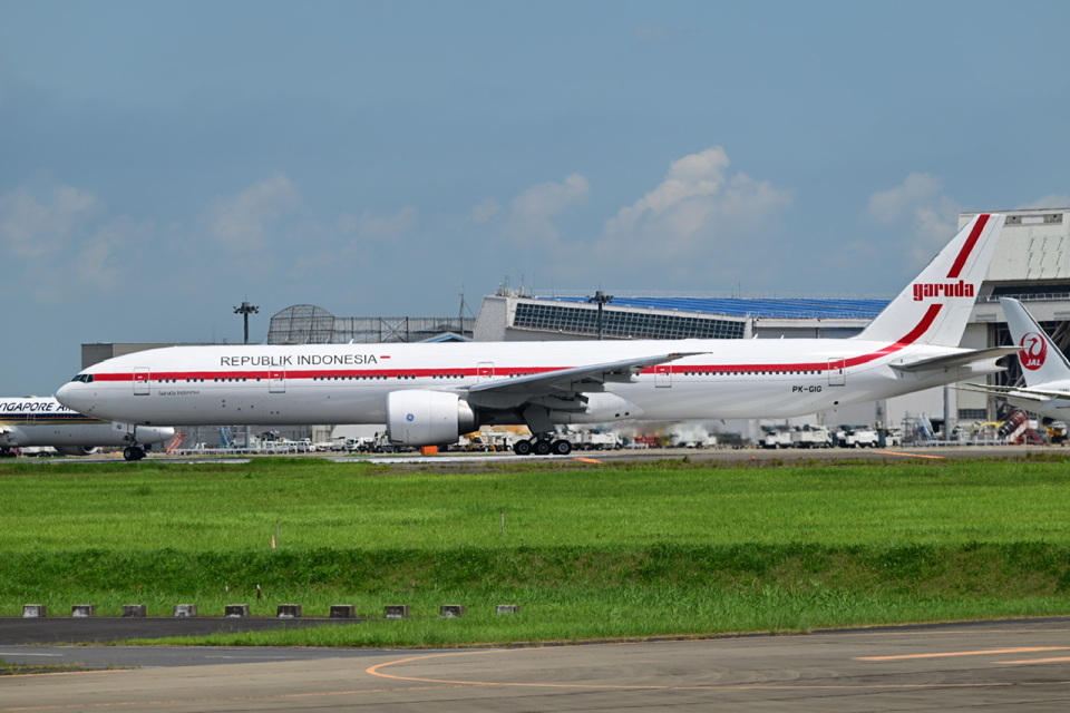 インドネシア政府専用機 B777-300 インドネシア政府専用機 B777-300 - メルカリ