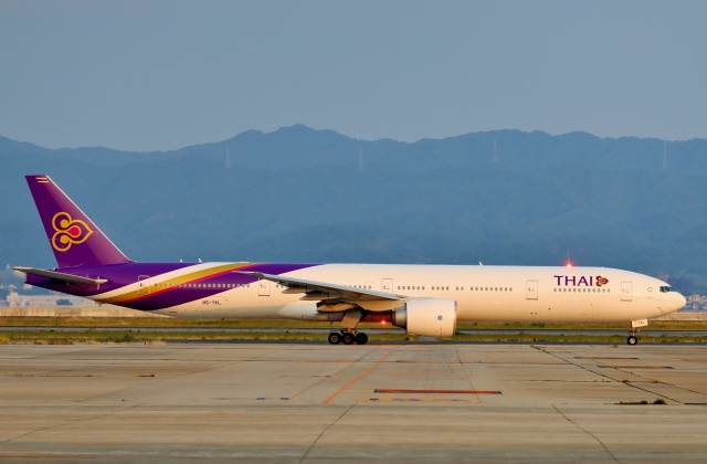 【総合shop】エミレーツ航空　ボーイング777-300ER エミレーツ航空、777F新造機と777-300ERSFの改修を契約