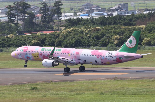 1/400 エバー航空 B16225 AIRBUS A321 1/400 エバー航空 B16225 AIRBUS A321