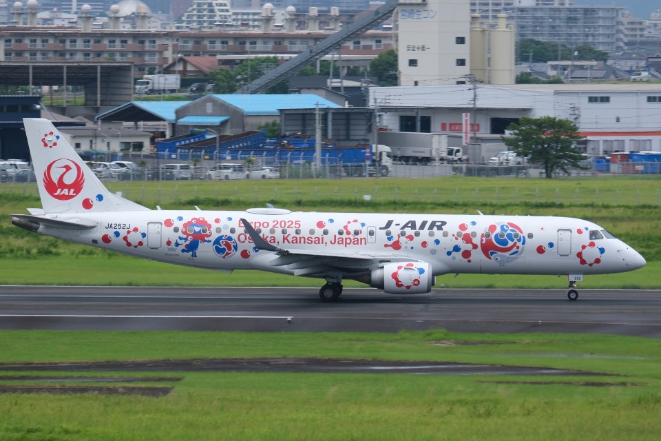 J-AIR JAL EMBRAER 190 日本航空 JA252J JC JC Wings SA2007 Embraer ERJ190-100STD J-Air 
