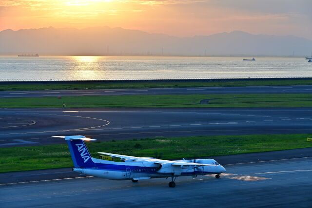 ボンバルディア DHC-8-400 航空機 徹底ガイド | FlyTeam(フライ