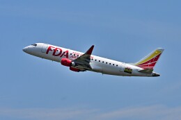機体記号 : JA12FJ (FDA) 航空フォト(飛行機 写真・画像
