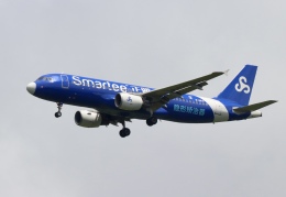 ひこ金太郎さんが、成田国際空港で撮影した春秋航空 A320-214の航空フォト（飛行機 写真・画像）