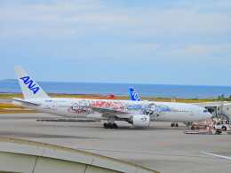 鬼滅の刃 じぇっと ‐参‐」特別塗装機 全日空 (777-200 | JA745A
