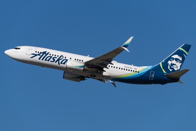 アラスカ航空 B737-700 限定版 GeminiJets 黒おじさん Gemini Jets Alaska Boeing 737-700 / 737-800 Limited Edition
