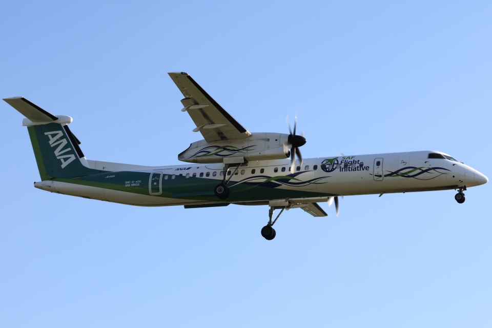 激レア！！ラストですANA WINGS DHC8-Q400 1/100（未開封） 非売品・新商品情報】1/400 Dash 8-Q400 ANAウイング