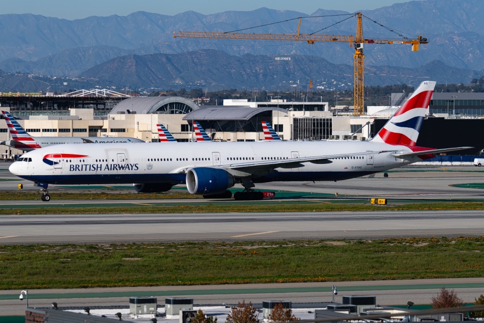 ブリティッシュ・エアウェイズ Boeing 777-300 G-STBG