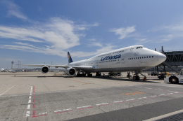 F.Kaitoさんが、羽田空港で撮影したルフトハンザドイツ航空 747-830の航空フォト（飛行機 写真・画像）