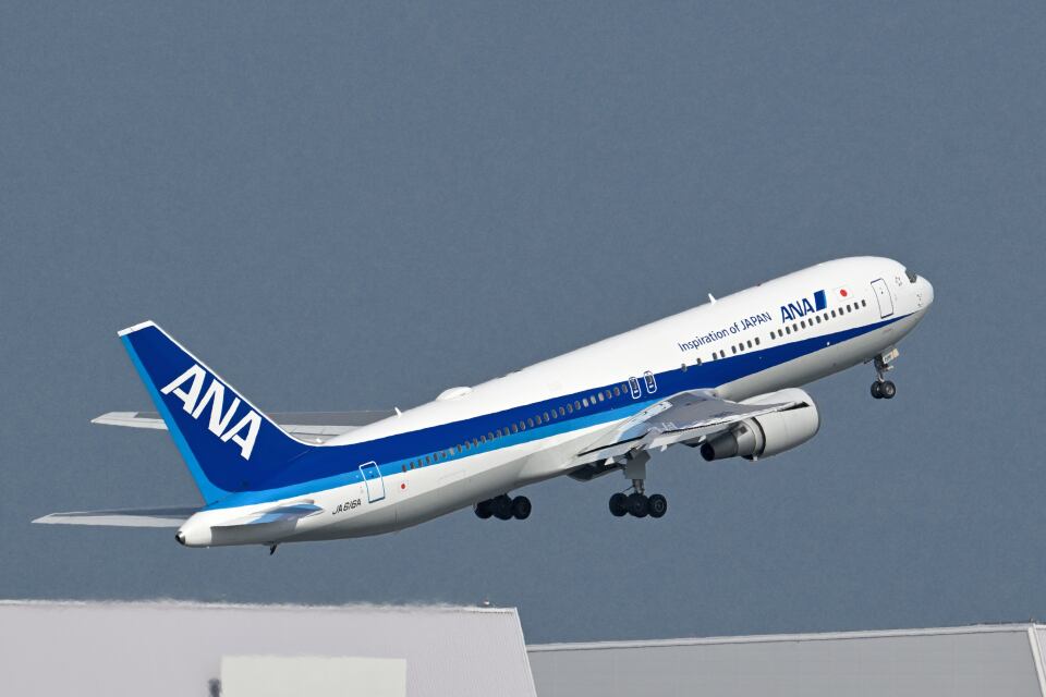 1/400 ボーイング767-300 JA601A 坂の上の雲 Amazon.co.jp: 1/400 ボーイング767-300 JA601A 坂の上の雲