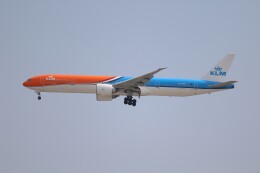 KLM オランダ航空　B777-300 特別塗装機 世界一機 オランダを象徴するB777-300特別塗装機が 6月22日(水