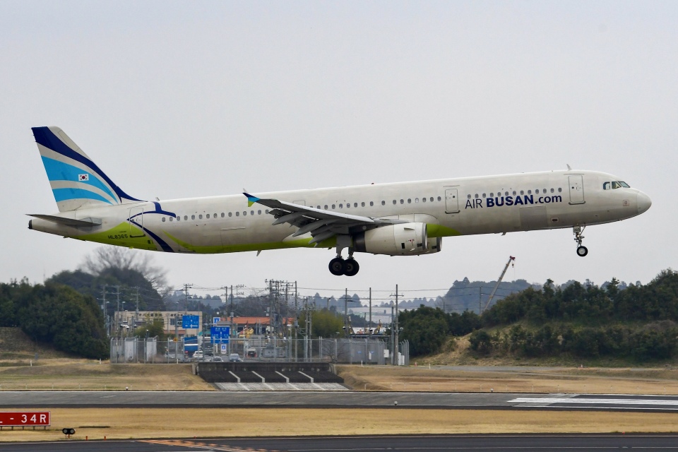 非売品　エアプサン航空(Air Busan) A321-200 非売品 エアプサン航空(Air Busan) A321-200 - メルカリ
