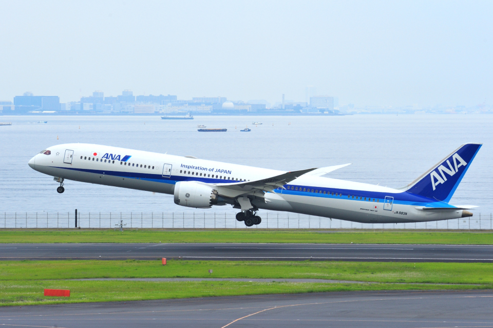 全日空 Boeing 787-10 JA983A 羽田空港 航空フォト | by わび