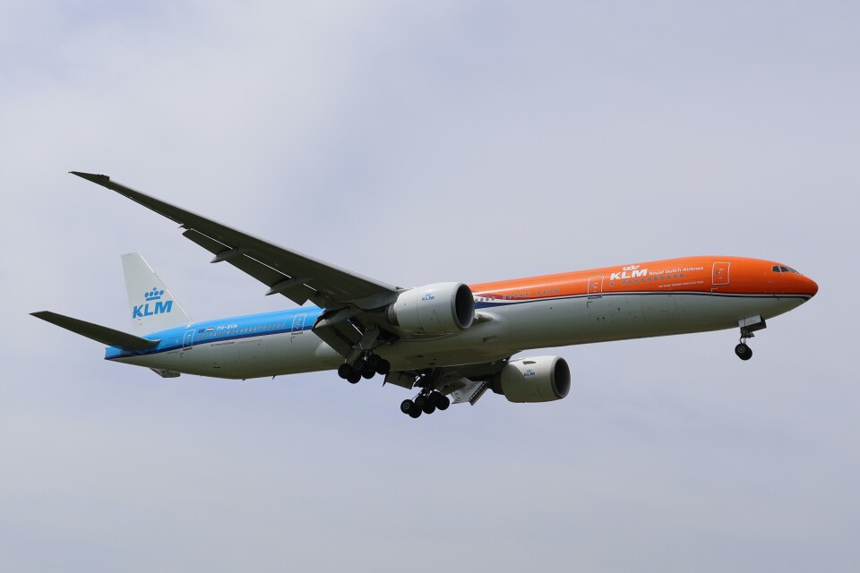 KLMオランダ航空 777-300ER お取り寄せ商品】1/200 777-300ER KLMオランダ航空「オレ