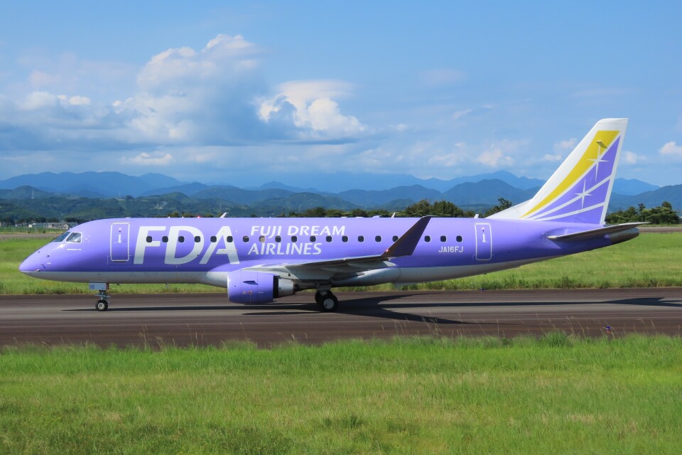 フジドリームエアラインズ Embraer 175 JA16FJ 静岡空港 航空
