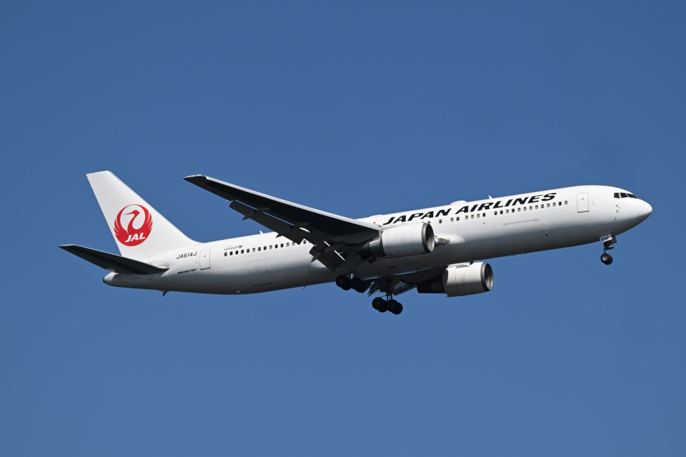 日本航空 Boeing 767-300 ER File:Boeing 767-300ER (Japan Airlines) 01.jpg - Wikimedia