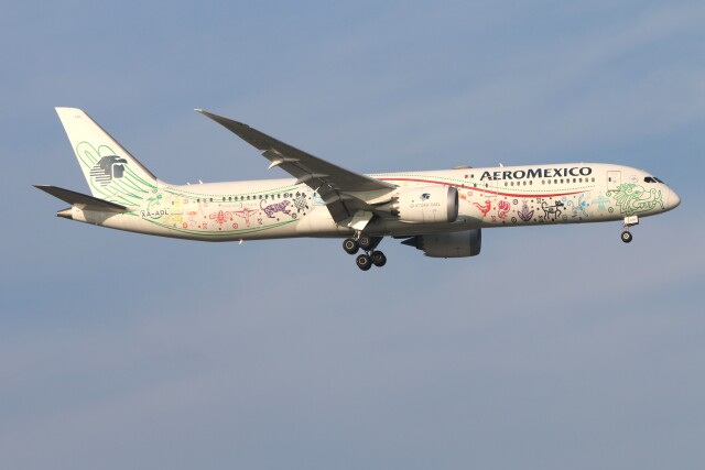 アエロメヒコ航空　B787-9  1/400 GeminiJets 787-9 アエロメヒコ航空 特別塗装 「Quetzalcotal