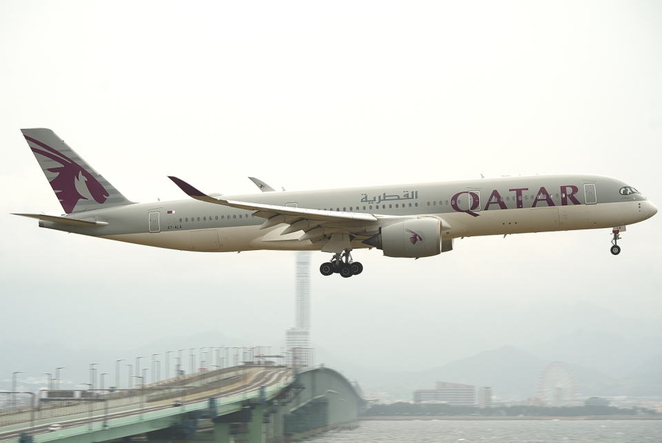 カタール航空 Airbus A350-900 A7-ALA 関西国際空港 航空フォト