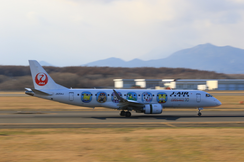 【レア品　J-AIR  ERJ-190 JA250J 南紀白浜空港50th】 1/400 エンブラエル190 JAL J-AIR 南紀白浜空港開港50周年 わか
