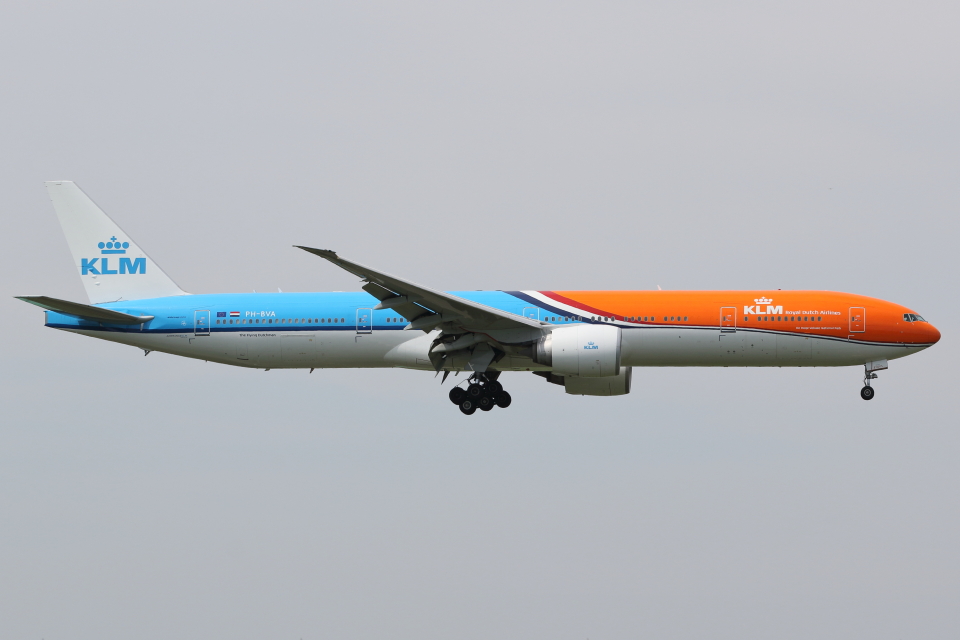 KLMオランダ航空 Boeing 777-300 PH-BVA 成田国際空港 航空