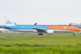 オレンジ・プライド」特別塗装機 KLMオランダ航空 (777-300 | PH