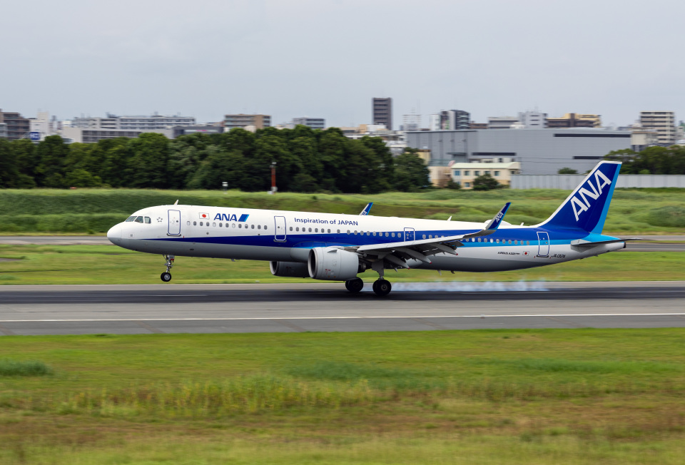 全日空 Airbus A321neo JA132A 伊丹空港 航空フォト | by