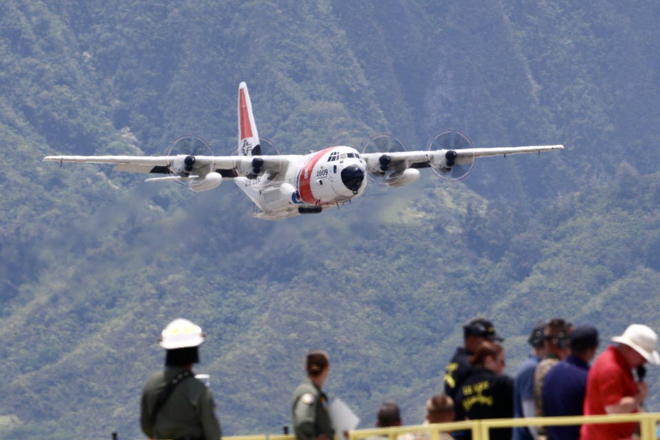 アメリカ沿岸警備隊 HC-130H タグ キーホルダー C-130 輸送機 Amazon.co.jp: アメリカ沿岸警備隊 HC-130H タグ キーホルダー C