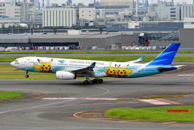 400Aviation CHINAAIRLINES A350‐900 特別塗装 4K] 特別塗装機 China Airlines (Carbon Fibre Livery) Airbus