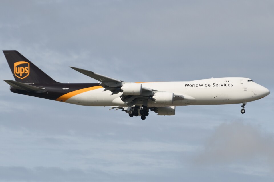 航空機・ヘリコプター UPS 747-8F N633UP 1/400 UPS航空 Boeing 747-8 N633UP 成田国際空港 航空フォト | by fly
