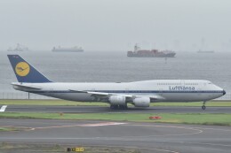 60周年レトロ」特別塗装機 ルフトハンザドイツ航空 (747-8 | D