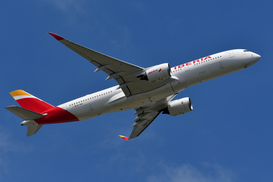 イベリア航空 Airbus A350-900 EC-NXD 成田国際空港 航空フォト