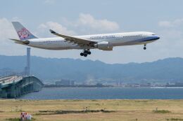 lonely-wolfさんが、関西国際空港で撮影したチャイナエアライン A330-302の航空フォト（飛行機 写真・画像）
