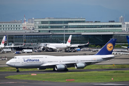 せとりーとさんが、羽田空港で撮影したルフトハンザドイツ航空 747-830の航空フォト（飛行機 写真・画像）