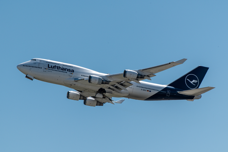 ルフトハンザドイツ航空 Boeing 747-400 D-ABVZ チューリッヒ