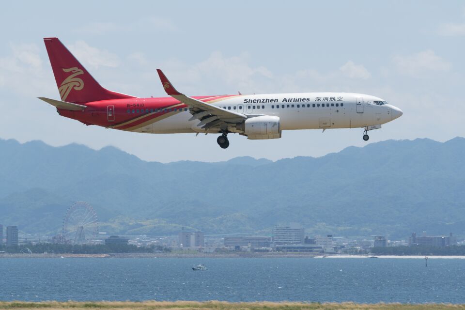 深圳航空 航空機モデル 全長約38cm横幅約34cm 深圳航空 Boeing 737-800 B-5410 関西国際空港 航空フォト | by