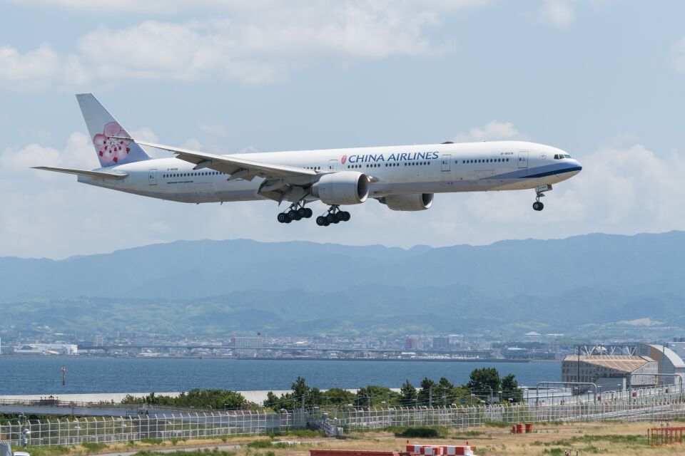 チャイナエアライン Boeing 777-300 B-18006 関西国際空港 航空
