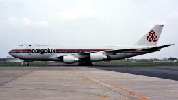 ボーイング747-200F 日本ユニバーサル航空 ビッグバード 1/400 1/400 B747-200F JUST 日本ユニバーサル航空（schabak 1⁄600