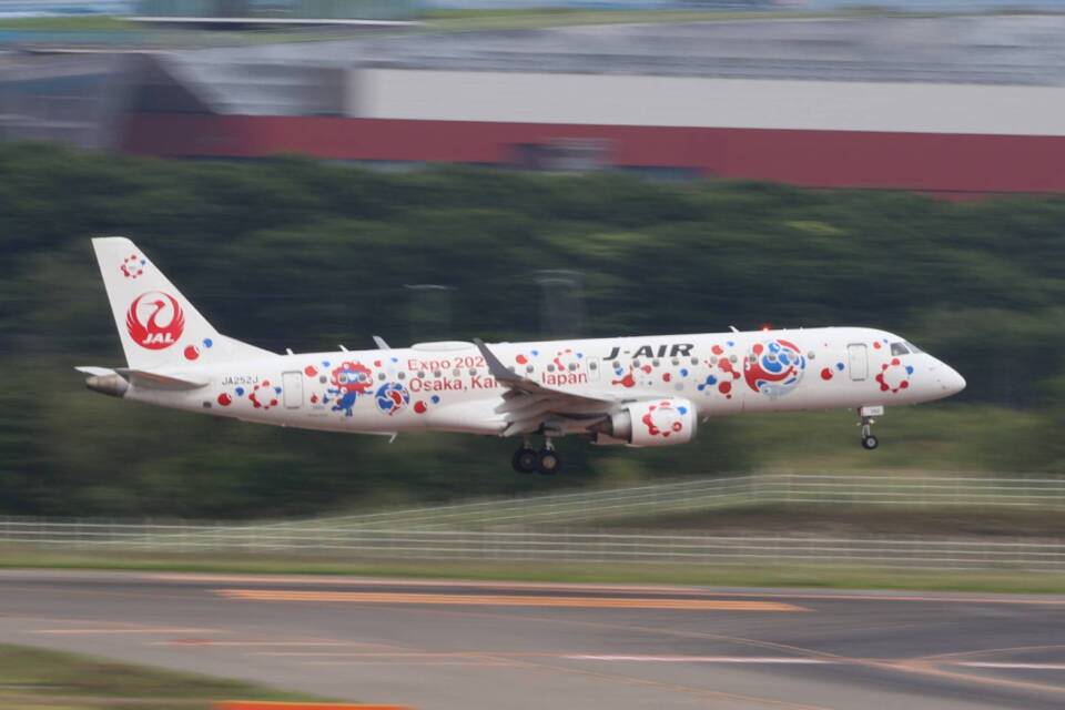 J-AIR JAL EMBRAER 190 日本航空 JA252J JC ジェイエア Embraer 190 JA252J 羽田空港 航空フォト | by せと