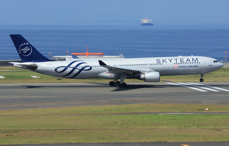 A330-300  CHINA AIRLINES チャイナ エアライン　エアバス チャイナエアライン Airbus A330-300 B-18311 中部国際空港 航空