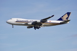 航空フォト：9V-SFP シンガポール航空 747-400