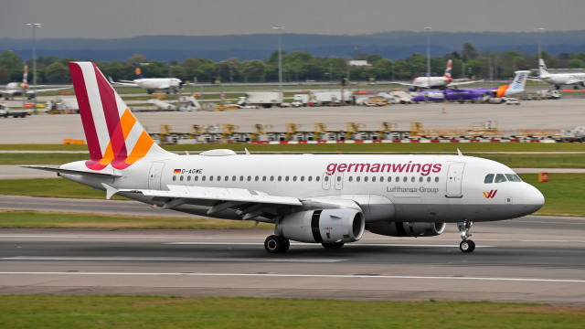 flytaka78さんが、ロンドン・ヒースロー空港で撮影したジャーマンウィングス A319-132の航空フォト（飛行機 写真・画像）