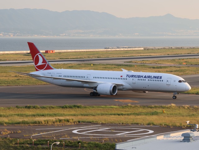 [値下げ]トルコ航空➖BOEING 777-300ER TURKISH AIRLINES BOEING 777-300ER トルコ航空 - メルカリ