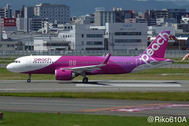 ピーチ⑦ ピーチ 機材一覧 エアバスA320 | FlyTeam(フライチーム)
