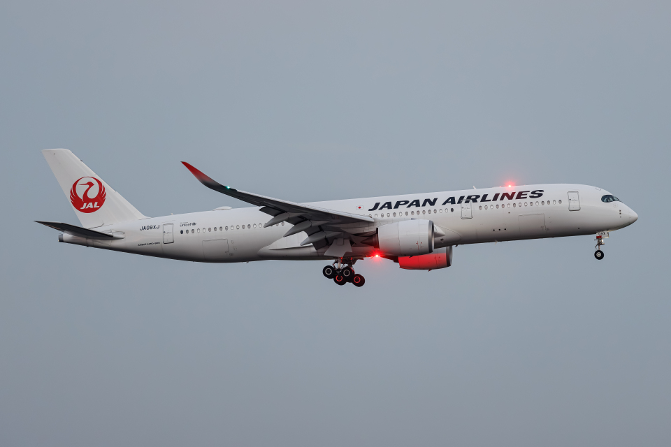日本航空 Airbus A350-900 JA09XJ 羽田空港 航空フォト | by F