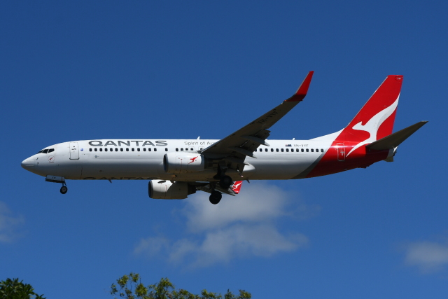 航空機・ヘリコプター QUNTAS BOEING737-800 カンタス航空のB737-800 | カンタス航空