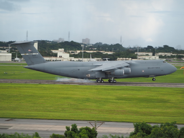 rrrr0027さんが、嘉手納飛行場で撮影したアメリカ空軍 C-5M Super Galaxyの航空フォト（飛行機 写真・画像）