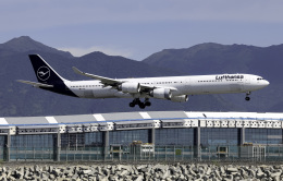 Asamaさんが、香港国際空港で撮影したルフトハンザドイツ航空 A340-642の航空フォト（飛行機 写真・画像）